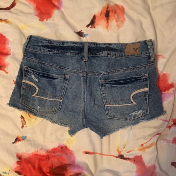 Denim shorts - Picture 2 of 4